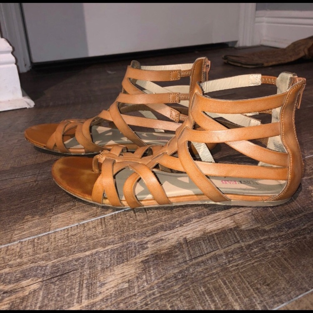 Women’s shoes